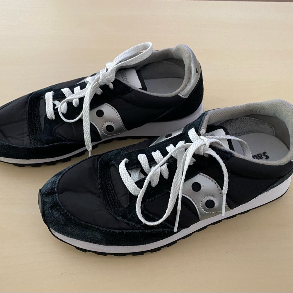 Saucony Jazz Original Black/Silver Sz 9 Great used condition!